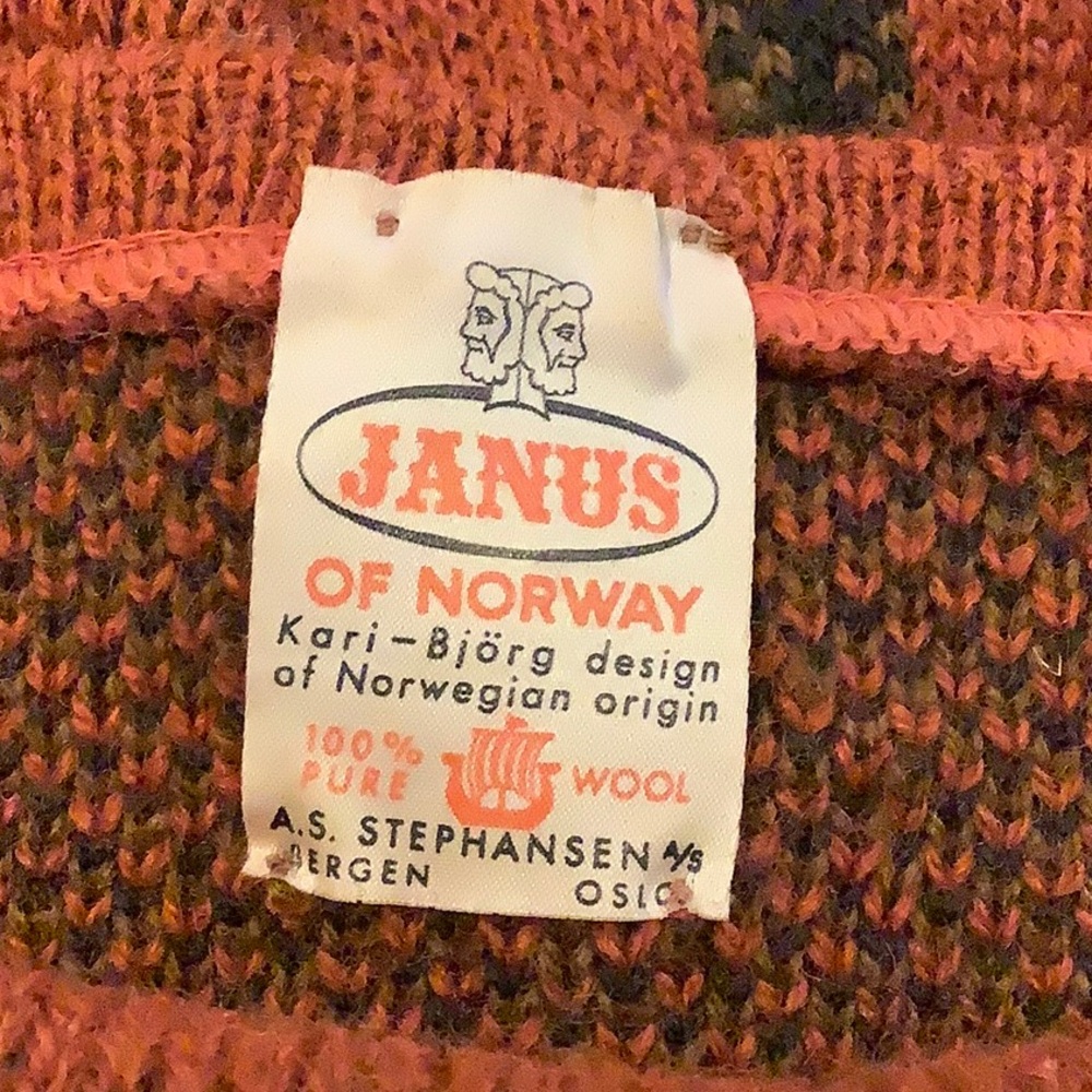 VINTAGE JANUS OF NORWAY 100% Pure Wool Norse Orange Nordic Shawl Cape Poncho - Picture 7 of 7